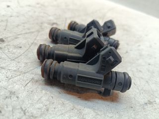 bontott OPEL CORSA C Porlasztó Sor / Híd