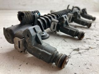 bontott OPEL CORSA C Porlasztó Sor / Híd