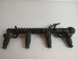 bontott OPEL CORSA C Porlasztó Sor / Híd