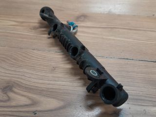 bontott OPEL CORSA C Porlasztó Sor / Híd