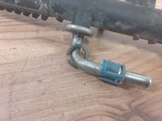 bontott OPEL CORSA C Porlasztó Sor / Híd