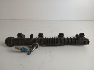 bontott OPEL CORSA C Porlasztó Sor / Híd