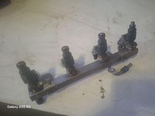 bontott OPEL CORSA C Porlasztó Sor / Híd