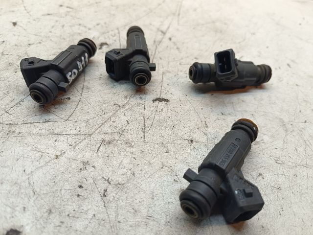 bontott OPEL CORSA C Porlasztó Sor / Híd