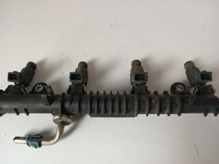 bontott OPEL CORSA C Porlasztó Sor / Híd