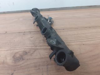 bontott OPEL CORSA C Porlasztó Sor / Híd