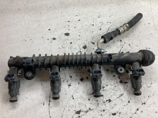 bontott OPEL CORSA C Porlasztó Sor / Híd