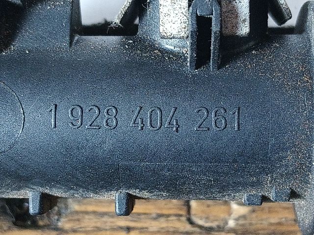 bontott OPEL CORSA C Porlasztó Sor / Híd