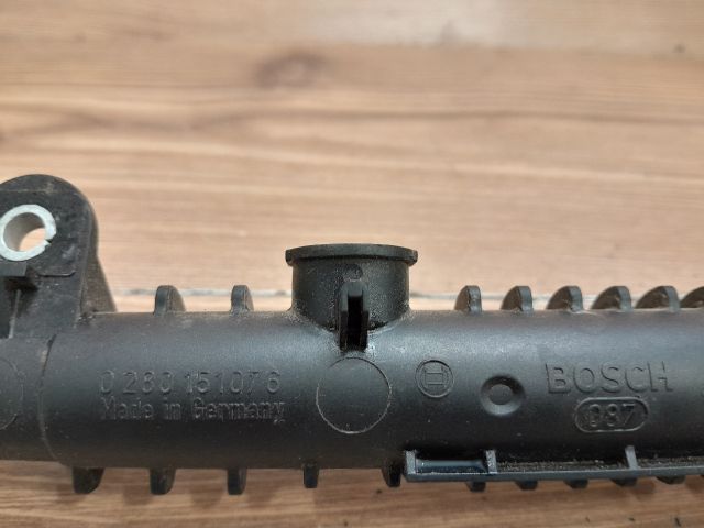 bontott OPEL CORSA C Porlasztó Sor / Híd