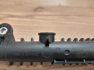 bontott OPEL CORSA C Porlasztó Sor / Híd