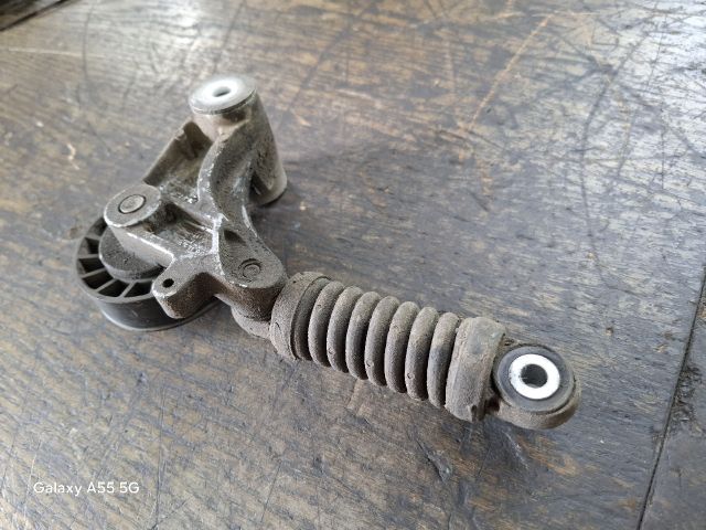 bontott OPEL CORSA C Szíjfeszítő Görgő