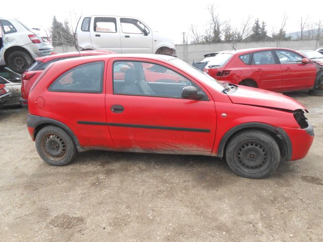 bontott OPEL CORSA C Tank