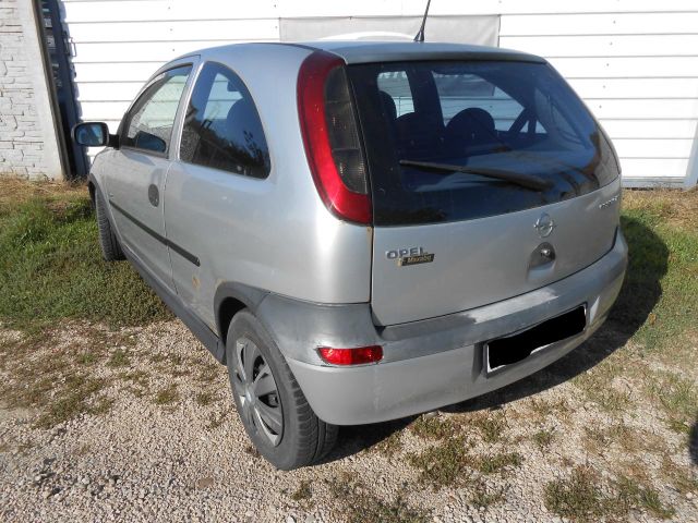 bontott OPEL CORSA C Tank