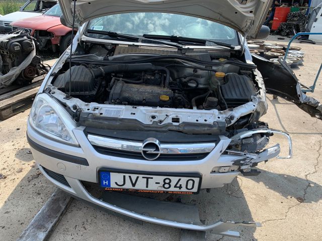 bontott OPEL CORSA C Bal első Csonkállvány Kerékaggyal