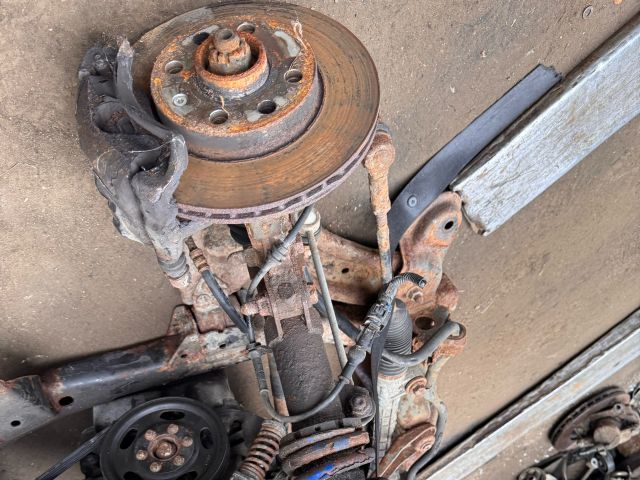 bontott OPEL CORSA C Bal első Gólyaláb (Lengécsillapító, Rugó)