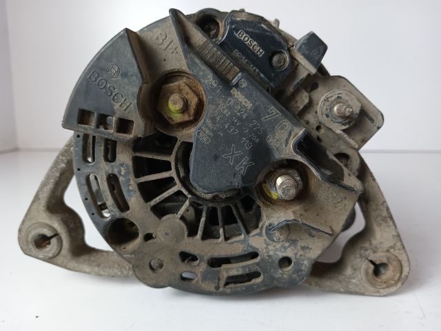 bontott OPEL CORSA C Generátor