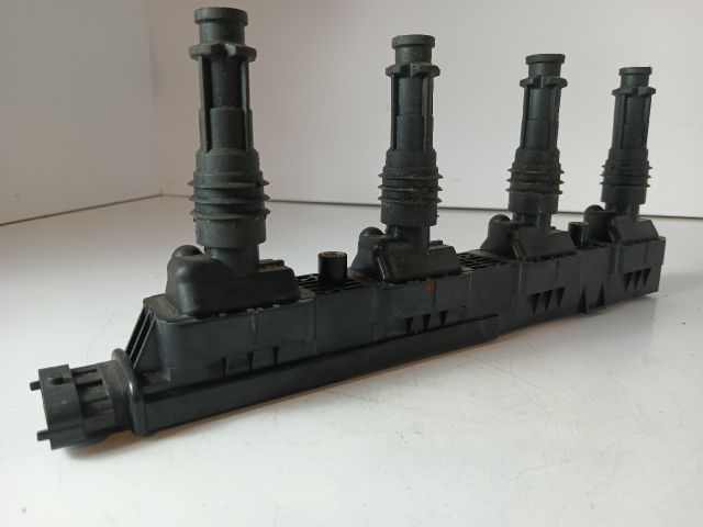 bontott OPEL CORSA C Gyújtótrafó