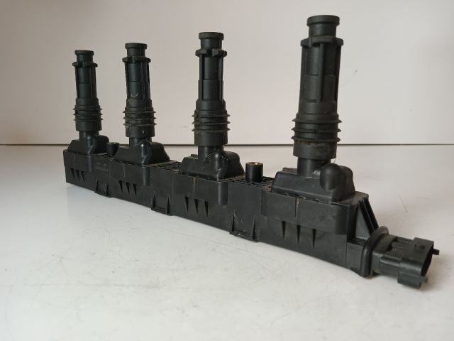 bontott OPEL CORSA C Gyújtótrafó