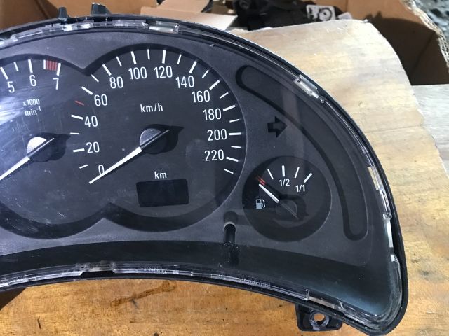 bontott OPEL CORSA C Kilométeróra