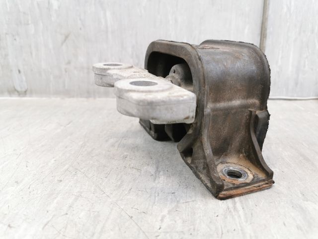 bontott OPEL CORSA C Motor Tartó Bak (Fém)