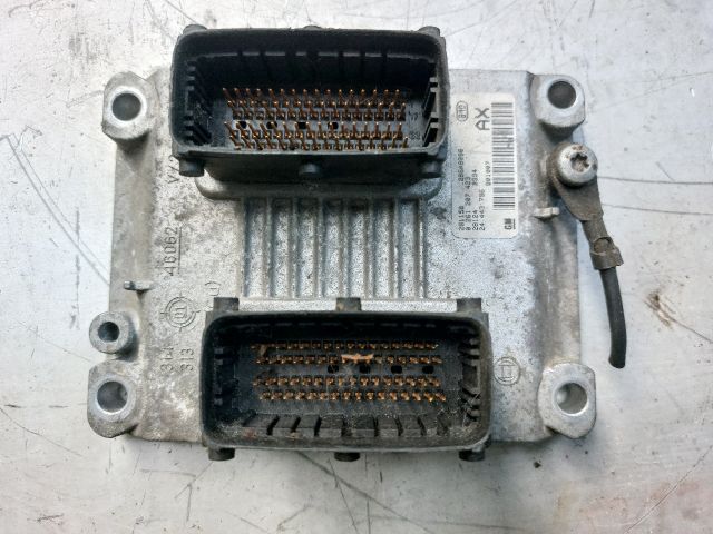 bontott OPEL CORSA C Motorvezérlő