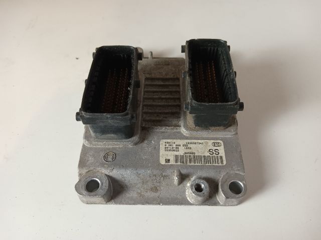 bontott OPEL CORSA C Motorvezérlő