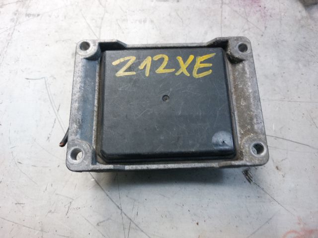 bontott OPEL CORSA C Motorvezérlő