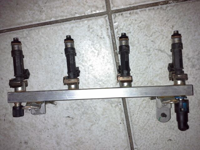 bontott OPEL CORSA C Porlasztó (1 db)