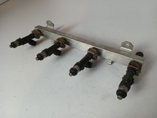 bontott OPEL CORSA C Porlasztó Sor / Híd