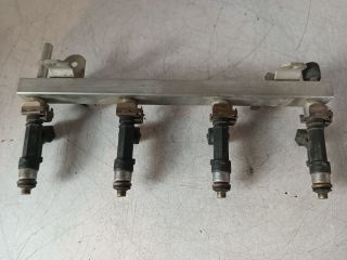 bontott OPEL CORSA C Porlasztó Sor / Híd