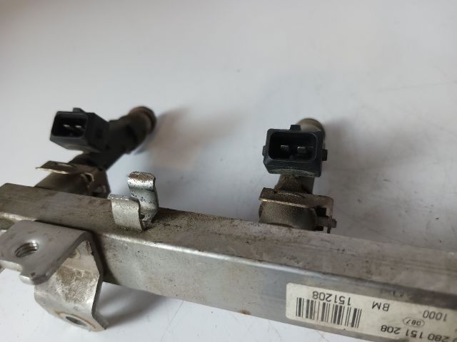 bontott OPEL CORSA C Porlasztó Sor / Híd