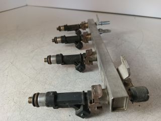 bontott OPEL CORSA C Porlasztó Sor / Híd