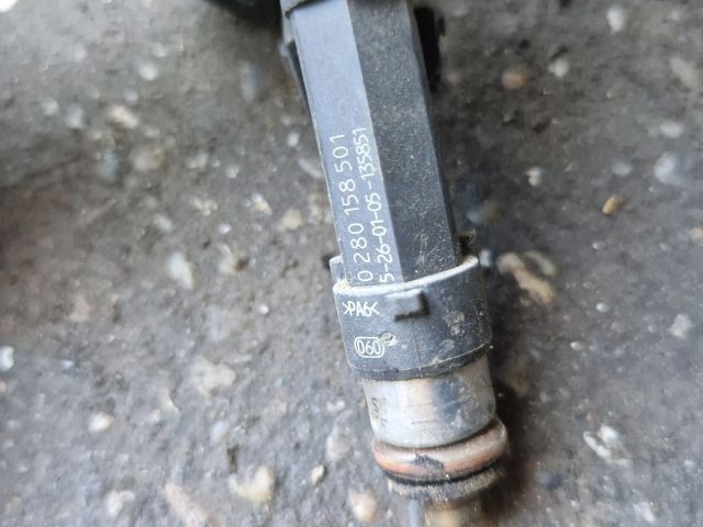 bontott OPEL CORSA C Porlasztó Sor / Híd