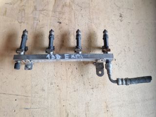 bontott OPEL CORSA C Porlasztó Sor / Híd