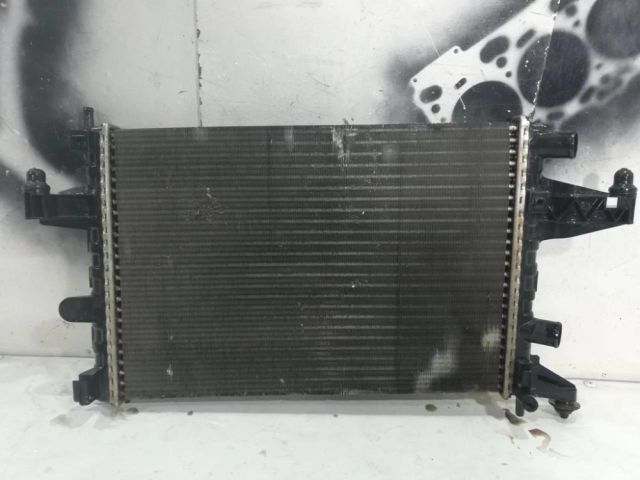 bontott OPEL CORSA C Vízhűtő Radiátor (Nem klímás)