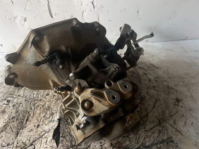 bontott OPEL CORSA C Váltó (Mechanikus)