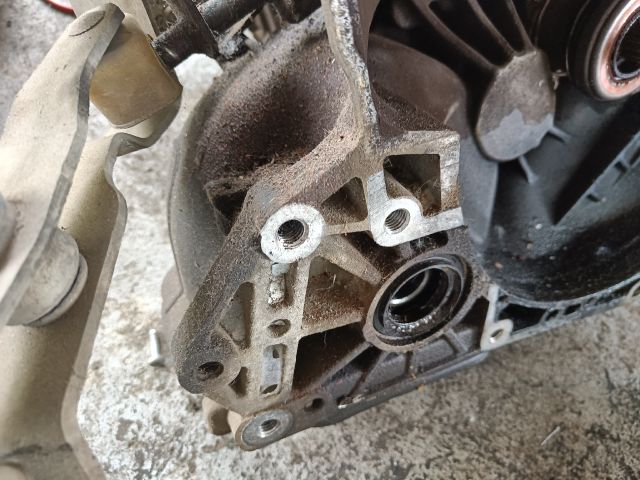 bontott OPEL CORSA C Váltó (Mechanikus)