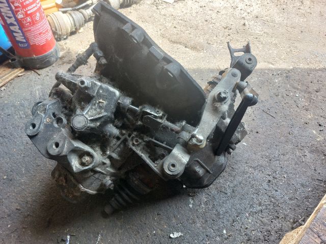 bontott OPEL CORSA C Váltó (Mechanikus)