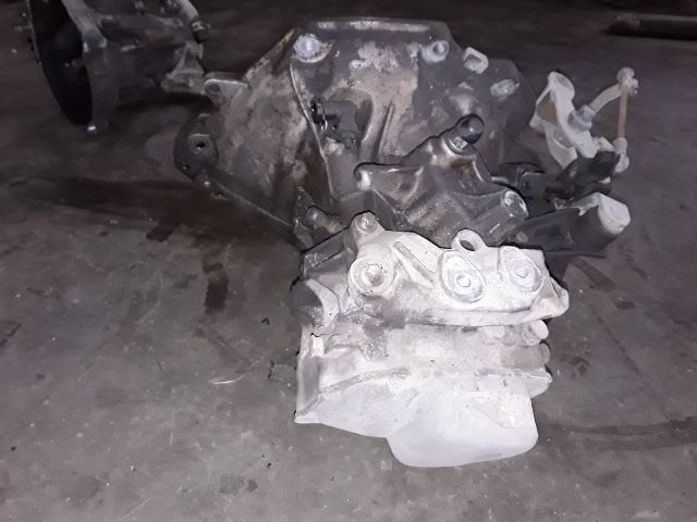 bontott OPEL CORSA C Váltó (Mechanikus)