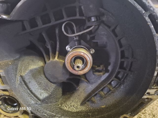 bontott OPEL CORSA C Váltó (Mechanikus)