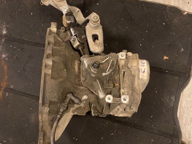 bontott OPEL CORSA C Váltó (Mechanikus)