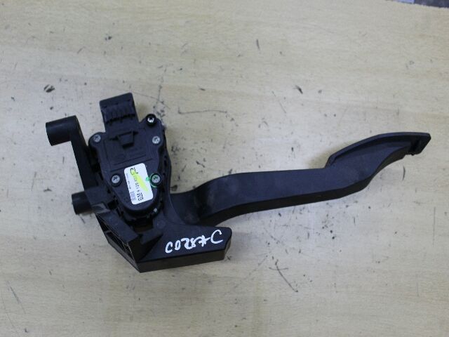 bontott OPEL CORSA C Gázpedál (Elektromos)
