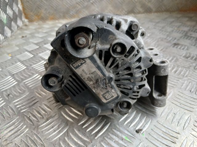 bontott OPEL CORSA C Generátor