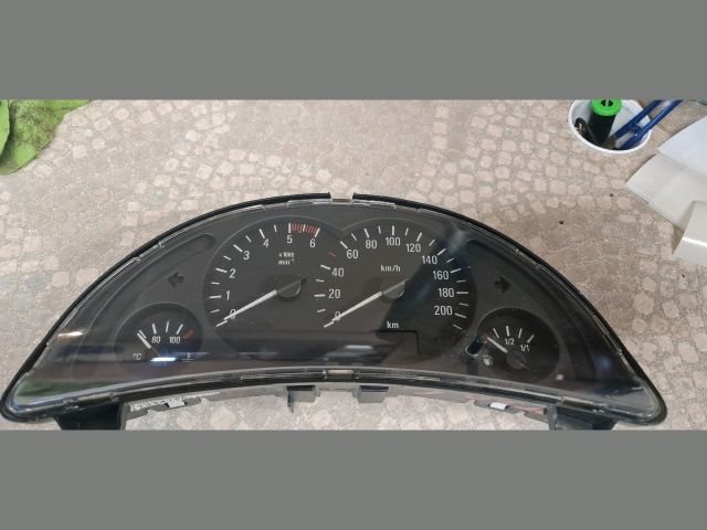 bontott OPEL CORSA C Kilométeróra