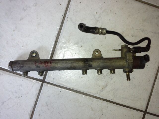 bontott OPEL CORSA C Közösnyomócső