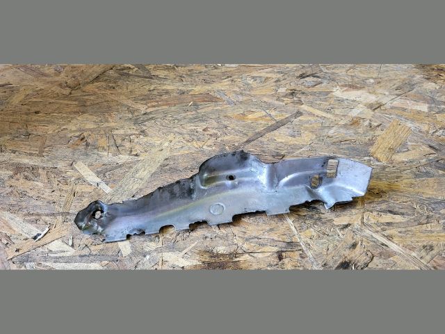 bontott OPEL CORSA C Leömlő Hővédő Lemez