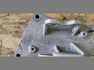 bontott OPEL CORSA C Motor Tartó Bak Jobb