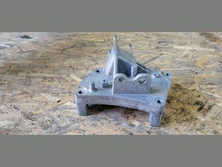 bontott OPEL CORSA C Motor Tartó Bak Jobb