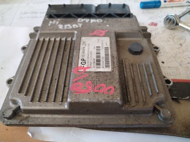 bontott OPEL CORSA C Motorvezérlő