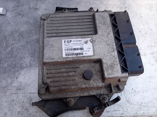 bontott OPEL CORSA C Motorvezérlő